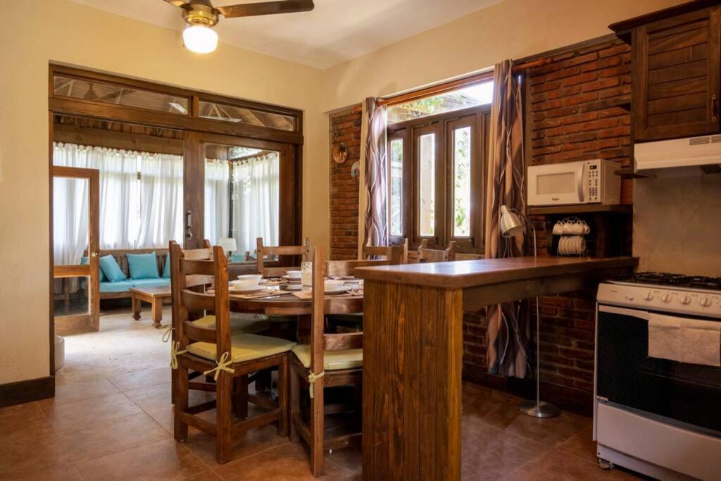 Villa Victoria Харабакоа Екстериор снимка